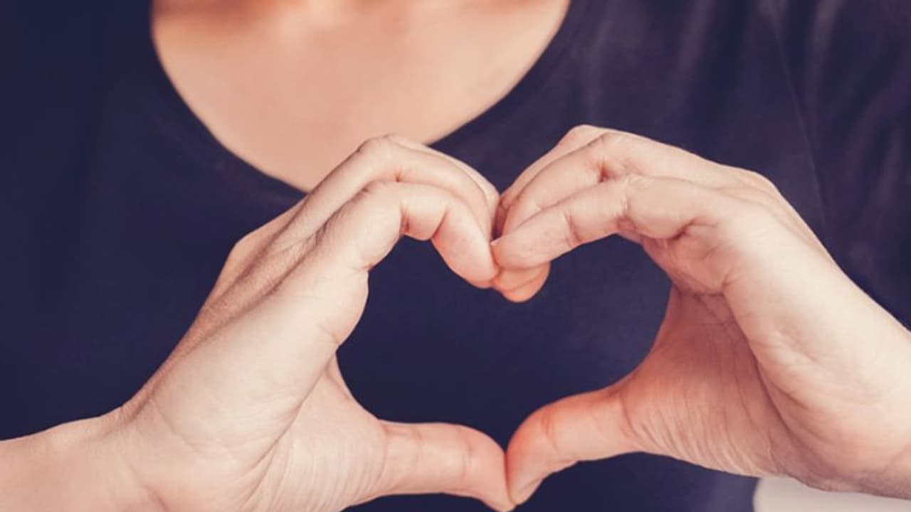 ഹൃദയത്തെ ആരോഗ്യത്തോടെ കാത്തുസൂക്ഷിക്കാന് കഴിക്കേണ്ട ഭക്ഷണങ്ങള്... ഹൃദയത്തെ ആരോഗ്യത്തോടെ കാത്തുസൂക്ഷിക്കാന് കഴിക്കേണ്ട ഭക്ഷണങ്ങള്...