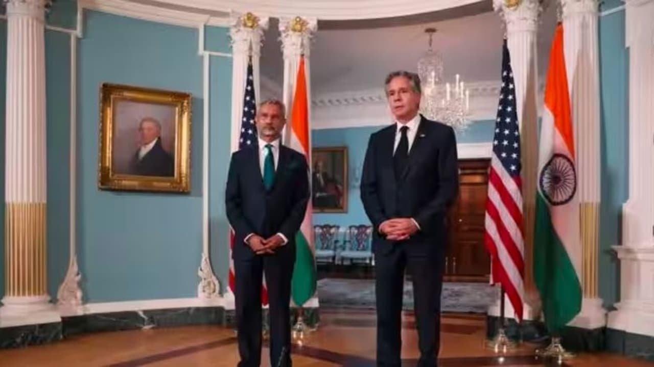 ಭಾರತ, ಕೆನಡಾ ಬಿಕ್ಕಟು ನಡುವೆಯೇ ಅಮೆರಿಕಾ ವಿದೇಶಾಂಗ ಸಚಿವರ ಭೇಟಿ ಮಾಡಿದ ಜೈಶಂಕರ್ ಭಾರತ, ಕೆನಡಾ ಬಿಕ್ಕಟು ನಡುವೆಯೇ ಅಮೆರಿಕಾ ವಿದೇಶಾಂಗ ಸಚಿವರ ಭೇಟಿ ಮಾಡಿದ ಜೈಶಂಕರ್