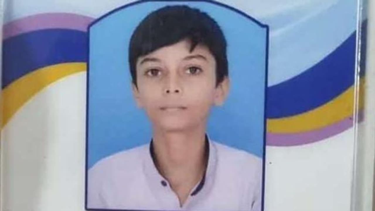 '8 എയിലെ സുഹൃത്തിന് കളർ പെൻസിൽ നൽകണേ', കത്ത് എഴുതി വച്ച് വീട് വിട്ടിറങ്ങി 13കാരന്‍, അന്വേഷണം 