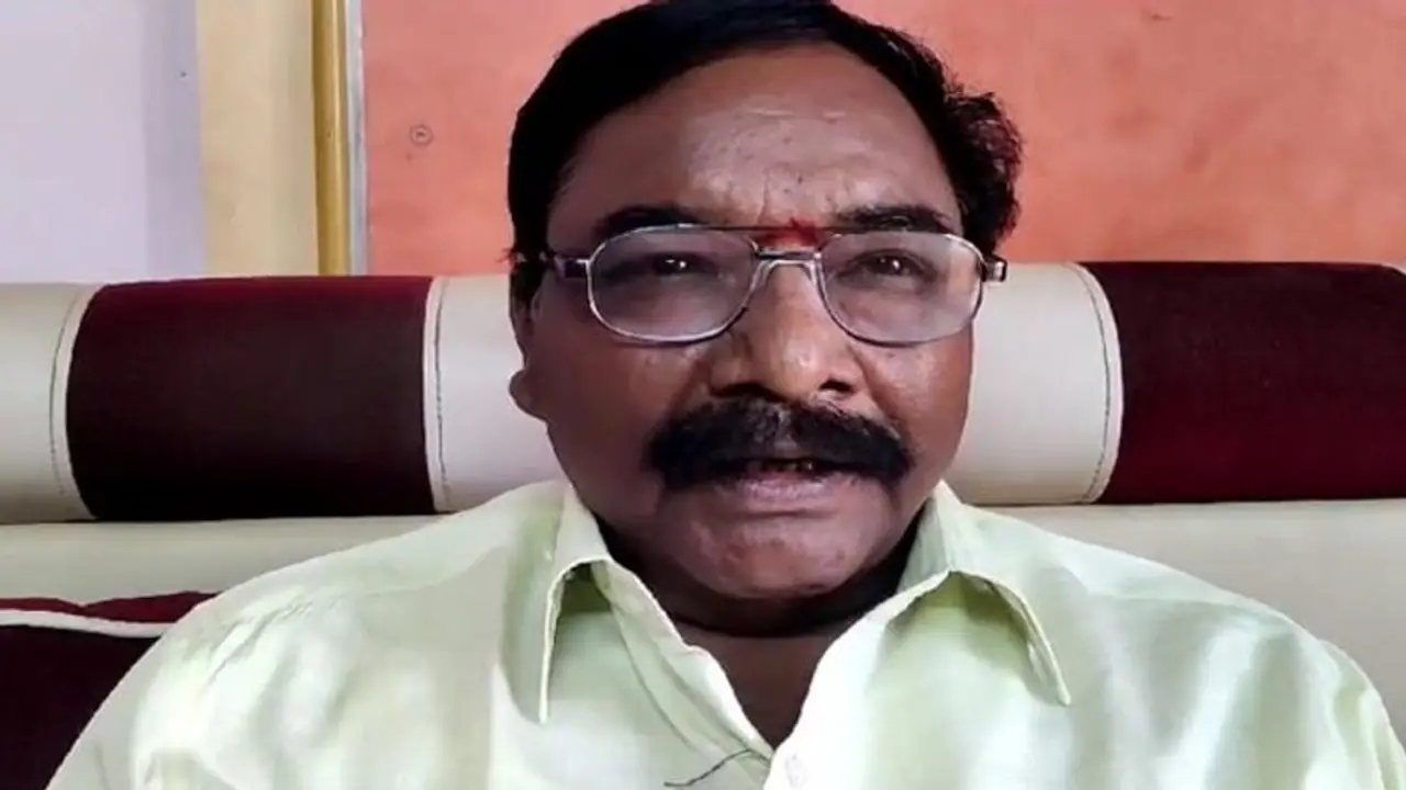 ಹೊಸಪೇಟೆ: ಗದಗ ಬಳಿ ಭೀಕರ ಅಪಘಾತ: ಸಾಹಿತ್ಯಪ್ರೇಮಿ ಡಾ. ಬಾಲರಾಜ್‌, ವಿನಯ್‌ ದುರ್ಮರಣ