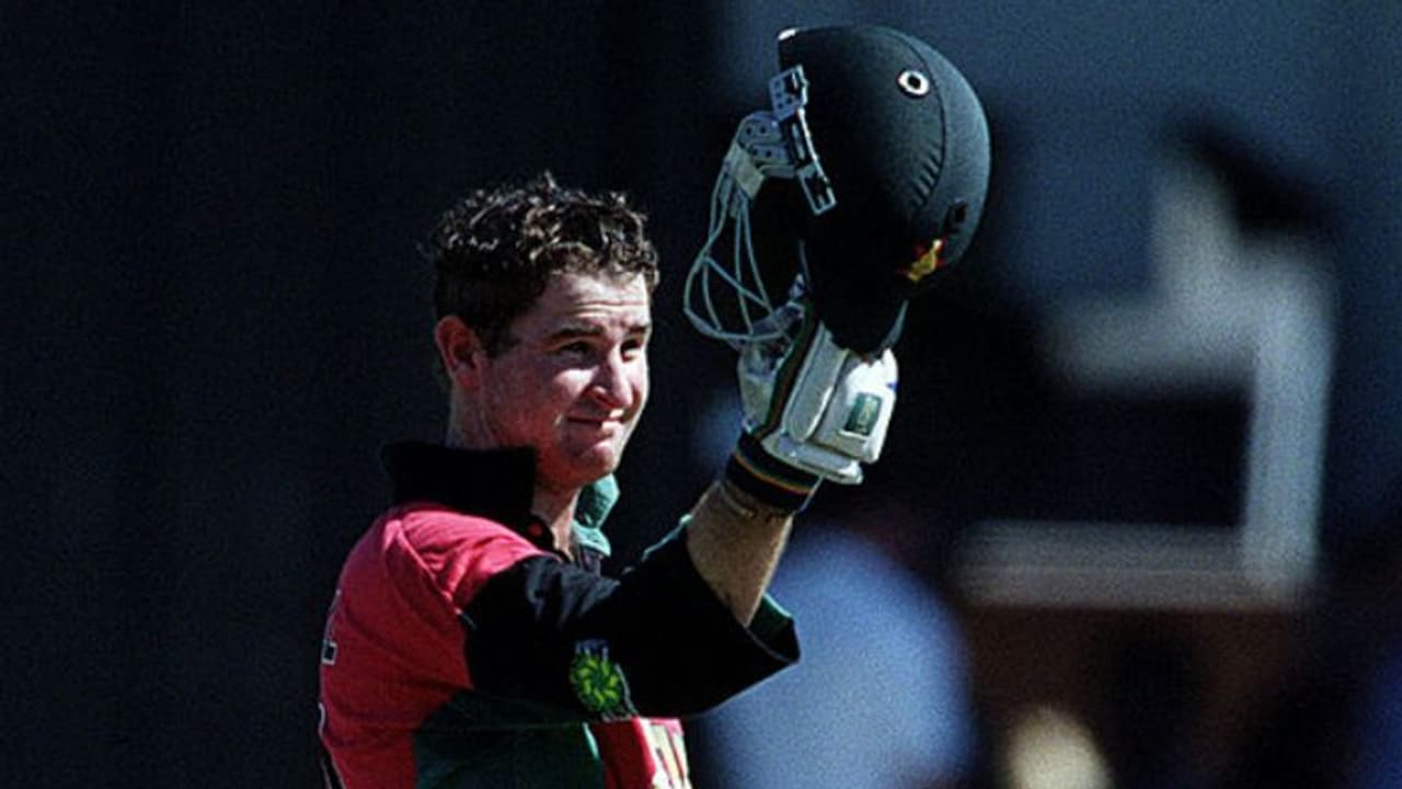 കമന്ററി പറയാനെത്തി, മടങ്ങിയത് പക്ഷെ കളിക്കാരനായി, ലോകകപ്പിലെ അപൂർവ ഭാഗ്യത്തിനുടമയായി സിംബാബ്വെ താരം കമന്ററി പറയാനെത്തി, മടങ്ങിയത് പക്ഷെ കളിക്കാരനായി, ലോകകപ്പിലെ അപൂർവ ഭാഗ്യത്തിനുടമയായി സിംബാബ്വെ താരം