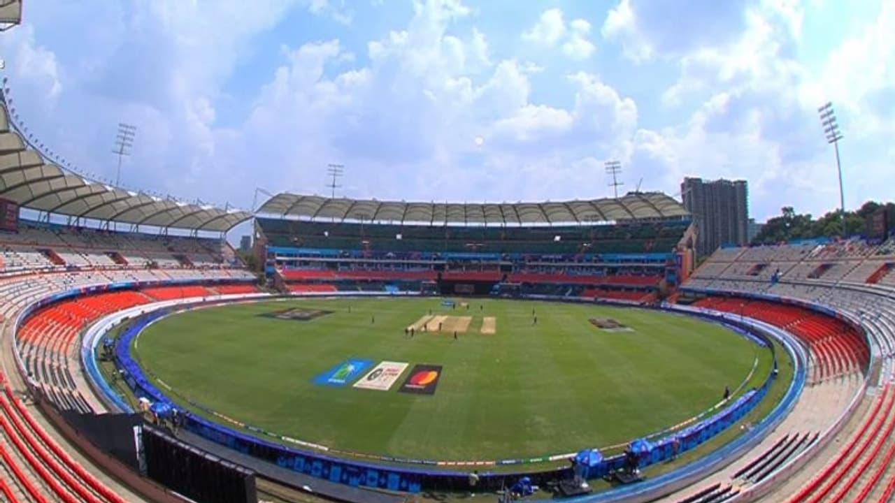 Warm Up Matches: ஒரே நேரத்தில் 3 போட்டிகள்: தொடங்கிய வார்ம் அப் போட்டிகள், RSA vs AFG போட்டி மழையால் பாதிப்பு