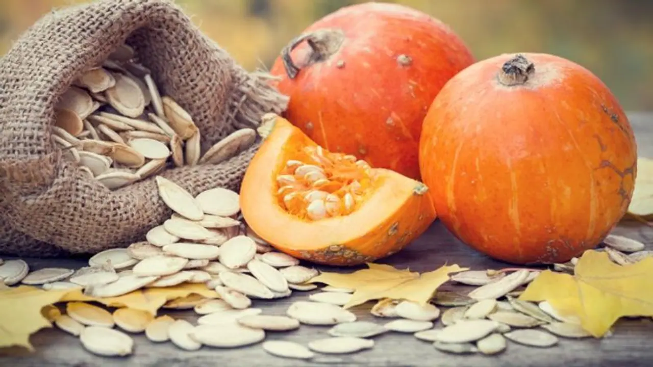 മത്തങ്ങ വിത്തുകൾ വെറുതേ കളയേണ്ട; അറിയാം ഈ ഗുണങ്ങള്... മത്തങ്ങ വിത്തുകൾ വെറുതേ കളയേണ്ട; അറിയാം ഈ ഗുണങ്ങള്...