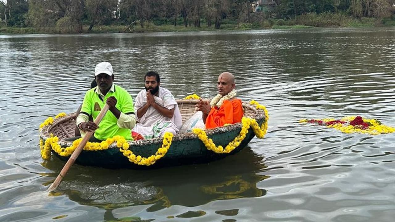 Udupi: ಕಪಿಲಾ ಸೀಮೋಲ್ಲಂಘನೆ: ಪೇಜಾವರ ಶ್ರೀ ಚಾತುರ್ಮಾಸ ಸಂಪನ್ನ! Udupi: ಕಪಿಲಾ ಸೀಮೋಲ್ಲಂಘನೆ: ಪೇಜಾವರ ಶ್ರೀ ಚಾತುರ್ಮಾಸ ಸಂಪನ್ನ!