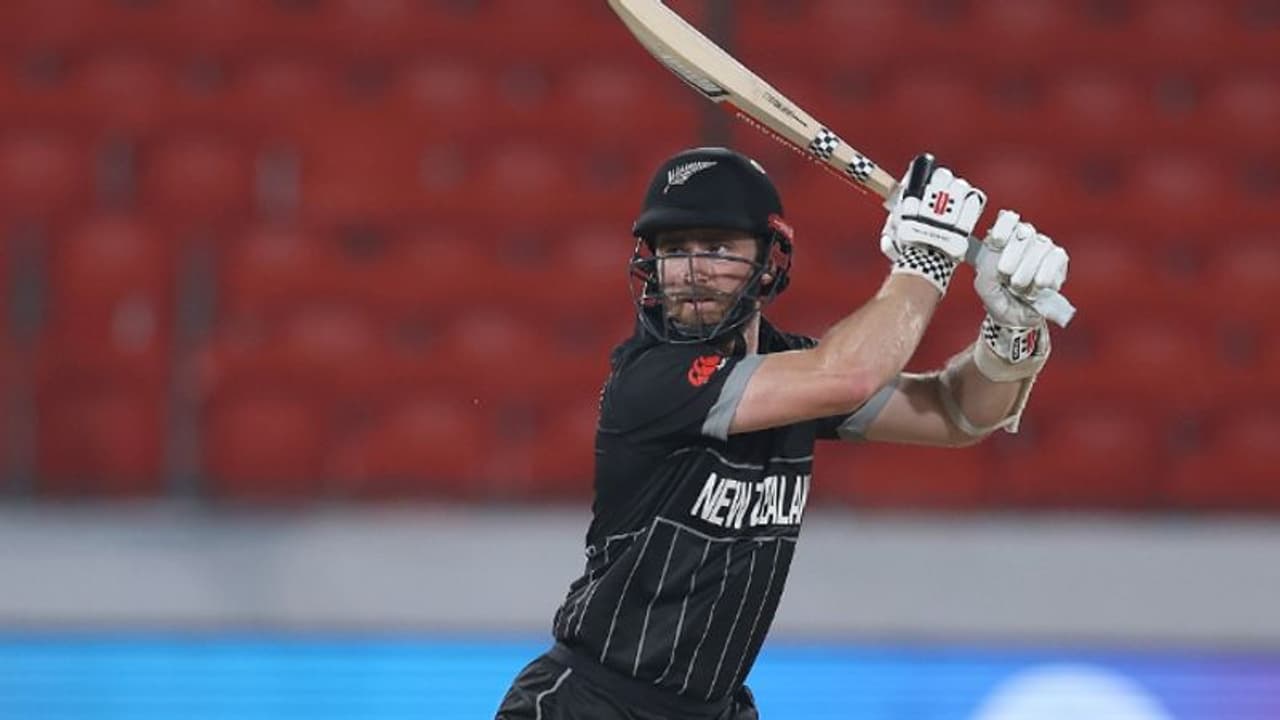 തകര്‍പ്പന്‍ ഫോമില്‍ തിരിച്ചുവരവ് ആഘോഷമാക്കി വില്യംസണ്‍! സന്നാഹത്തില്‍ കിവീസിനെതിരെ പാകിസ്ഥാന്‍ തോല്‍വിയിലേക്ക്