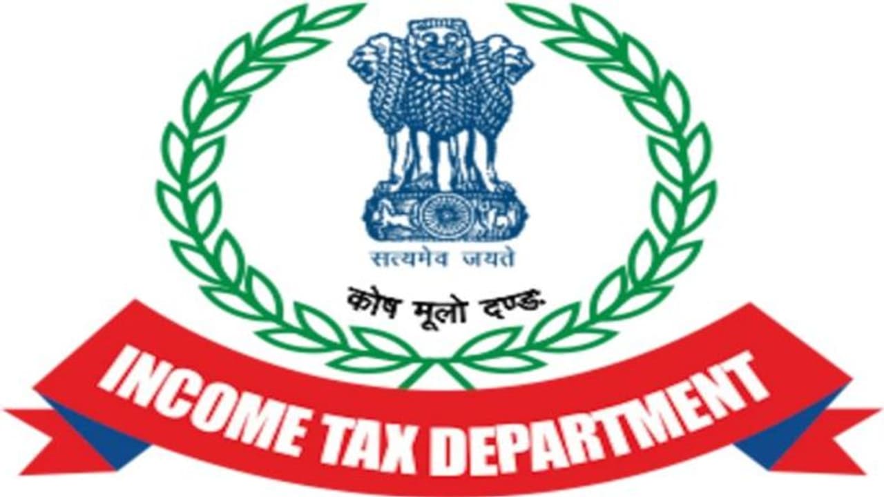 హైద్రాబాద్లో రెండో రోజూ కొనసాగుతున్న ఐటీ సోదాలు: 40 ప్రాంతాల్లో తనిఖీలు హైద్రాబాద్లో రెండో రోజూ కొనసాగుతున్న ఐటీ సోదాలు: 40 ప్రాంతాల్లో తనిఖీలు