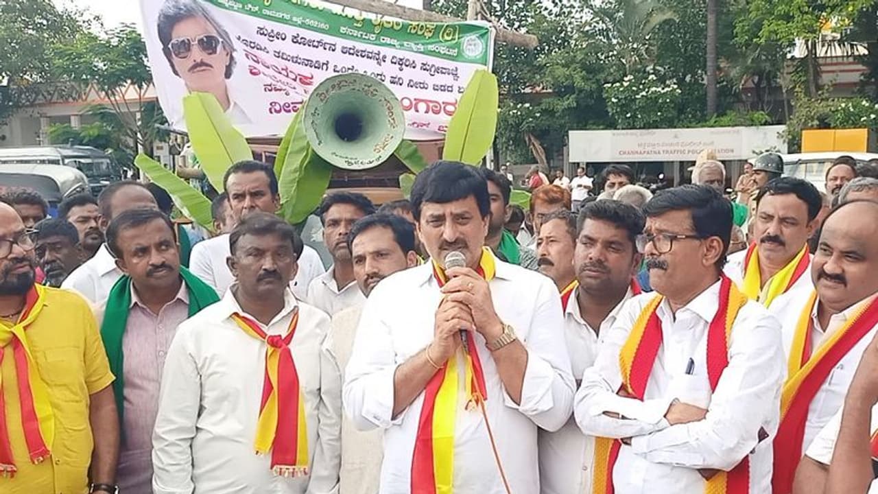 ಸಿದ್ದು ಗ್ಯಾರಂಟಿ ಗುಂಗಿನಲ್ಲಿದ್ದಾರೆ, ಡಿಕೆಶಿಗೆ ನೀರಾವರಿ ಜ್ಞಾನವಿಲ್ಲ: ಸಿ.ಪಿ.ಯೋಗೇಶ್ವರ್ ಸಿದ್ದು ಗ್ಯಾರಂಟಿ ಗುಂಗಿನಲ್ಲಿದ್ದಾರೆ, ಡಿಕೆಶಿಗೆ ನೀರಾವರಿ ಜ್ಞಾನವಿಲ್ಲ: ಸಿ.ಪಿ.ಯೋಗೇಶ್ವರ್