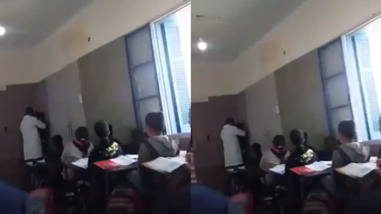 ഭിത്തിയോട് ചേര്ത്ത് നിര്ത്തി വിദ്യാര്ഥിക്ക് അധ്യാപകന്റെ ക്രൂര മര്ദനം, വീഡിയോ വൈറല്, കേരളത്തില് നിന്നോ? ഭിത്തിയോട് ചേര്ത്ത് നിര്ത്തി വിദ്യാര്ഥിക്ക് അധ്യാപകന്റെ ക്രൂര മര്ദനം, വീഡിയോ വൈറല്, കേരളത്തില് നിന്നോ?