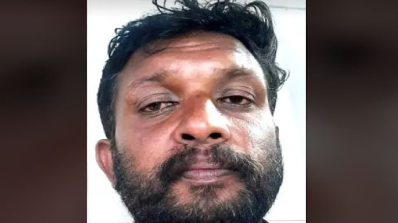 കൊല്ലത്ത് കടകളിലെത്തി പഴ്സ് മോഷണം; 14 കേസുകളിലെ പ്രതി പിടിയില് കൊല്ലത്ത് കടകളിലെത്തി പഴ്സ് മോഷണം; 14 കേസുകളിലെ പ്രതി പിടിയില്