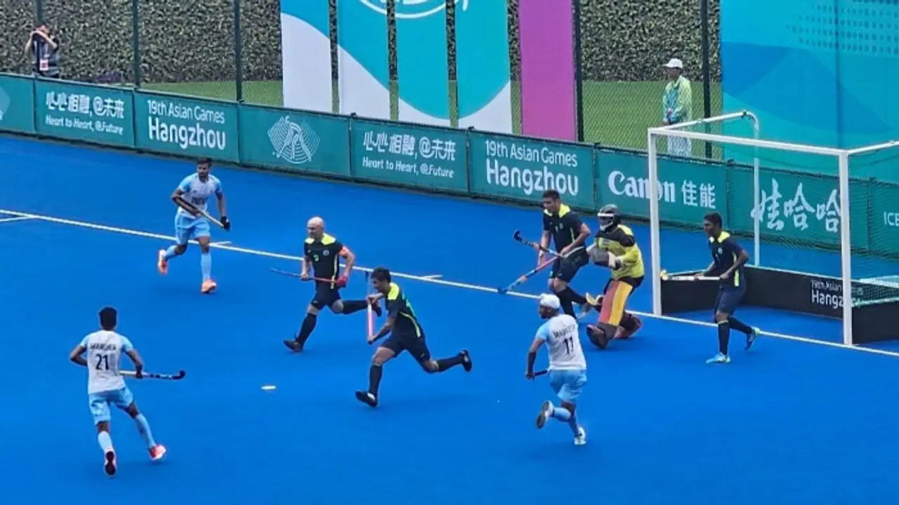 Asian Games 2023: ಪಾಕ್ ಬಗ್ಗುಬಡಿದು ಸೆಮೀಸ್ಗೆ ಲಗ್ಗೆಯಿಟ್ಟ ಭಾರತ ಹಾಕಿ ತಂಡ Asian Games 2023: ಪಾಕ್ ಬಗ್ಗುಬಡಿದು ಸೆಮೀಸ್ಗೆ ಲಗ್ಗೆಯಿಟ್ಟ ಭಾರತ ಹಾಕಿ ತಂಡ