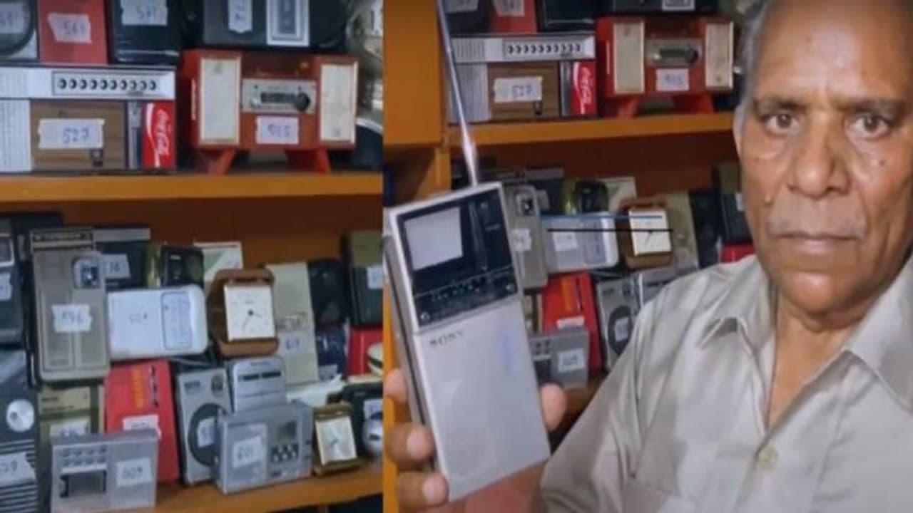 റേഡിയോയോട് അടങ്ങാത്ത പ്രണയമുള്ള ഒരാൾ, സ്വന്തമായി റേഡിയോ മ്യൂസിയം, 1500 ലധികം റേഡിയോകൾ റേഡിയോയോട് അടങ്ങാത്ത പ്രണയമുള്ള ഒരാൾ, സ്വന്തമായി റേഡിയോ മ്യൂസിയം, 1500 ലധികം റേഡിയോകൾ