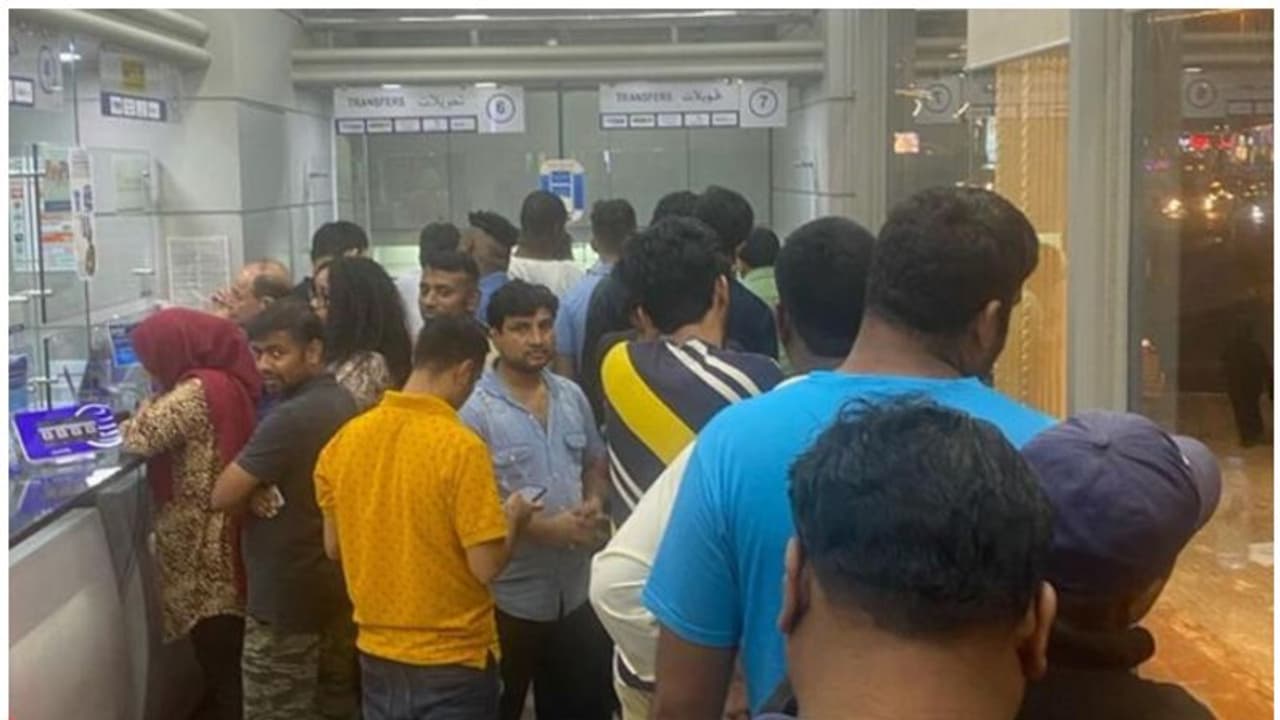 പ്രവാസികളുടെ ശ്രദ്ധക്ക്, തൊഴില് നഷ്ട ഇന്ഷുറന്സ്; പിഴ ഈടാക്കുന്നത് ആര്ക്കെല്ലാം? എങ്ങനെ? വിശദമായി അറിയാം പ്രവാസികളുടെ ശ്രദ്ധക്ക്, തൊഴില് നഷ്ട ഇന്ഷുറന്സ്; പിഴ ഈടാക്കുന്നത് ആര്ക്കെല്ലാം? എങ്ങനെ? വിശദമായി അറിയാം