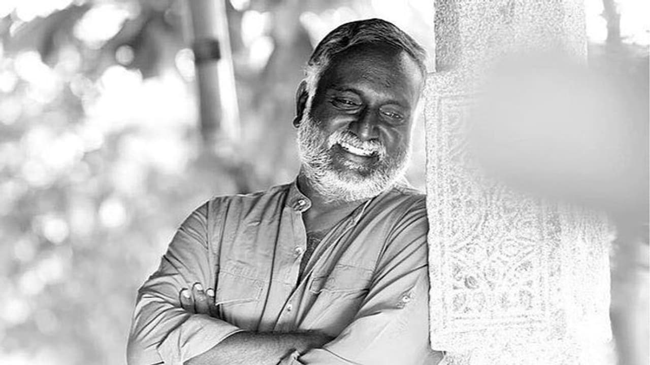 அய்யய்யோ இவரு பயங்கரமான ஆளாச்சே.. பிக் பாஸ் வீட்டிற்குள் வந்த டக்கர் எழுத்தாளர் யார் இந்த பாவா செல்லத்துரை? அய்யய்யோ இவரு பயங்கரமான ஆளாச்சே.. பிக் பாஸ் வீட்டிற்குள் வந்த டக்கர் எழுத்தாளர் யார் இந்த பாவா செல்லத்துரை?