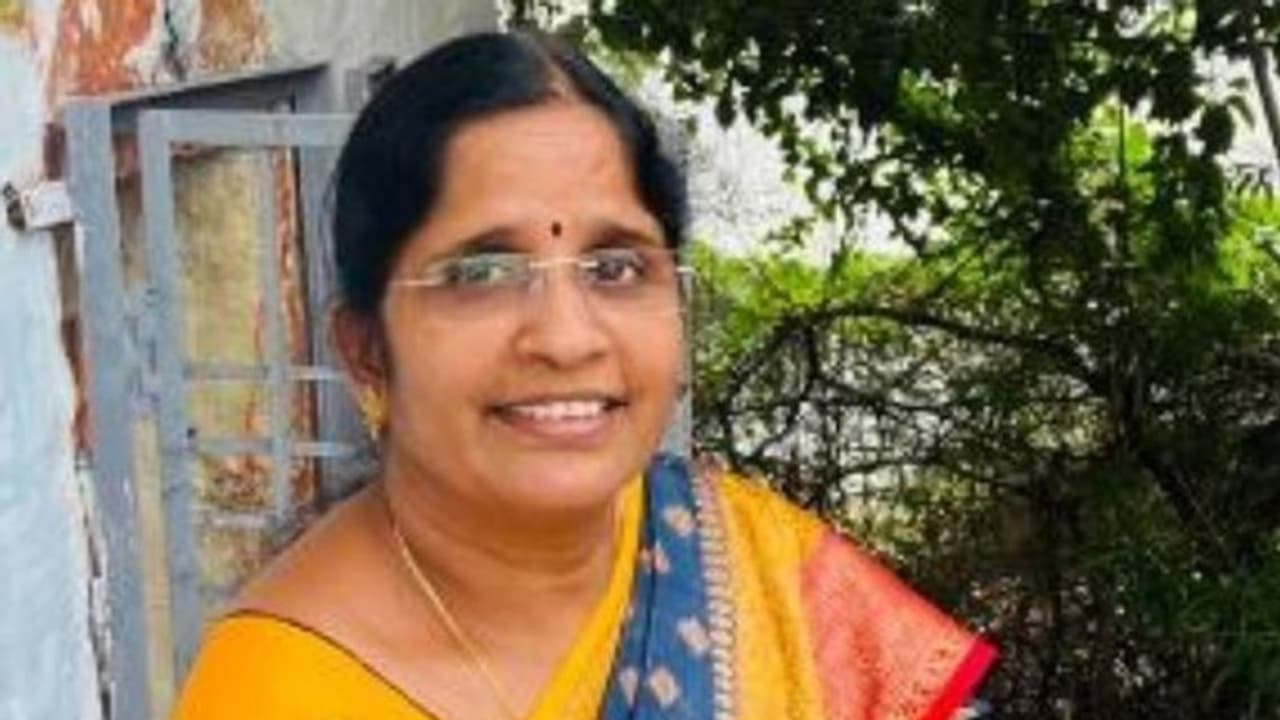 అరుణ ధూళిపాళ కవిత : మేలుకోవాలి ఇక! అరుణ ధూళిపాళ కవిత : మేలుకోవాలి ఇక!