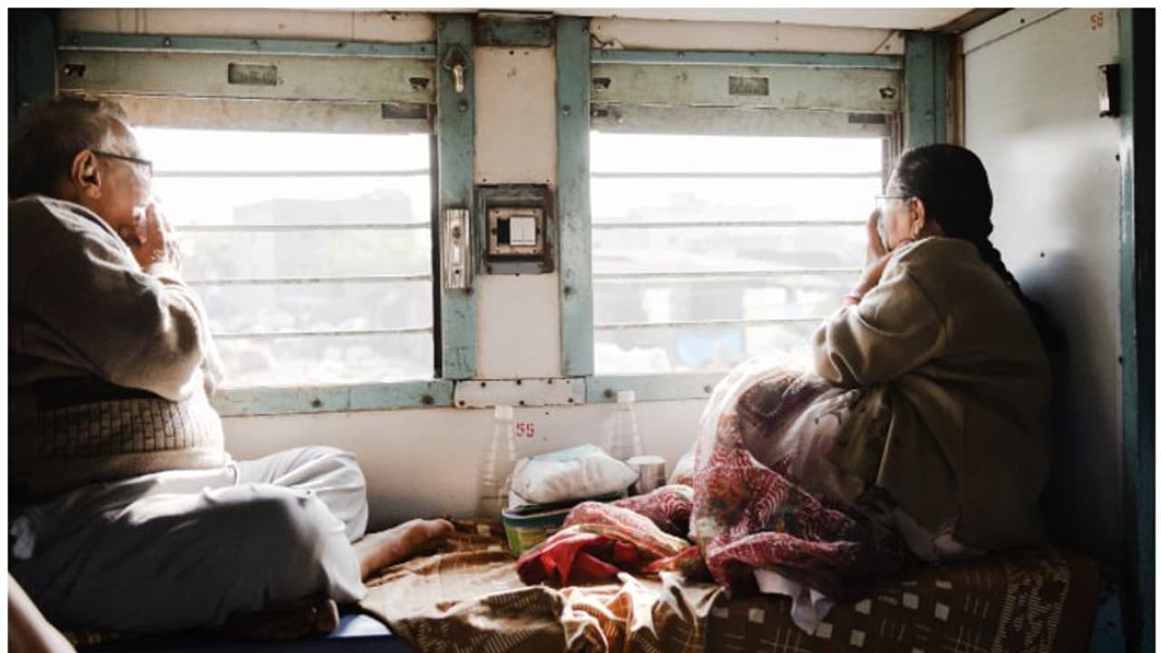 റെയിൽവേയുടെ ഈ കടുത്ത തീരുമാനങ്ങള് സാധാരണക്കാരെ ശരിക്കും ബുദ്ധിമുട്ടിക്കും! എന്തുചെയ്യുമെന്നറിയാതെ യാത്രക്കാർ റെയിൽവേയുടെ ഈ കടുത്ത തീരുമാനങ്ങള് സാധാരണക്കാരെ ശരിക്കും ബുദ്ധിമുട്ടിക്കും! എന്തുചെയ്യുമെന്നറിയാതെ യാത്രക്കാർ