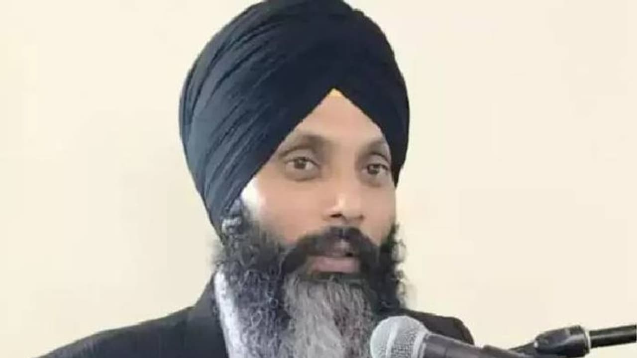 നിജ്ജർ സ്വവർഗാനുരാഗി, ട്രൂഡോയുമായി ബന്ധം; പോസ്റ്റുമായി തേജീന്ദർ പാൽ സിംഗ് ബഗ്ഗ നിജ്ജർ സ്വവർഗാനുരാഗി, ട്രൂഡോയുമായി ബന്ധം; പോസ്റ്റുമായി തേജീന്ദർ പാൽ സിംഗ് ബഗ്ഗ