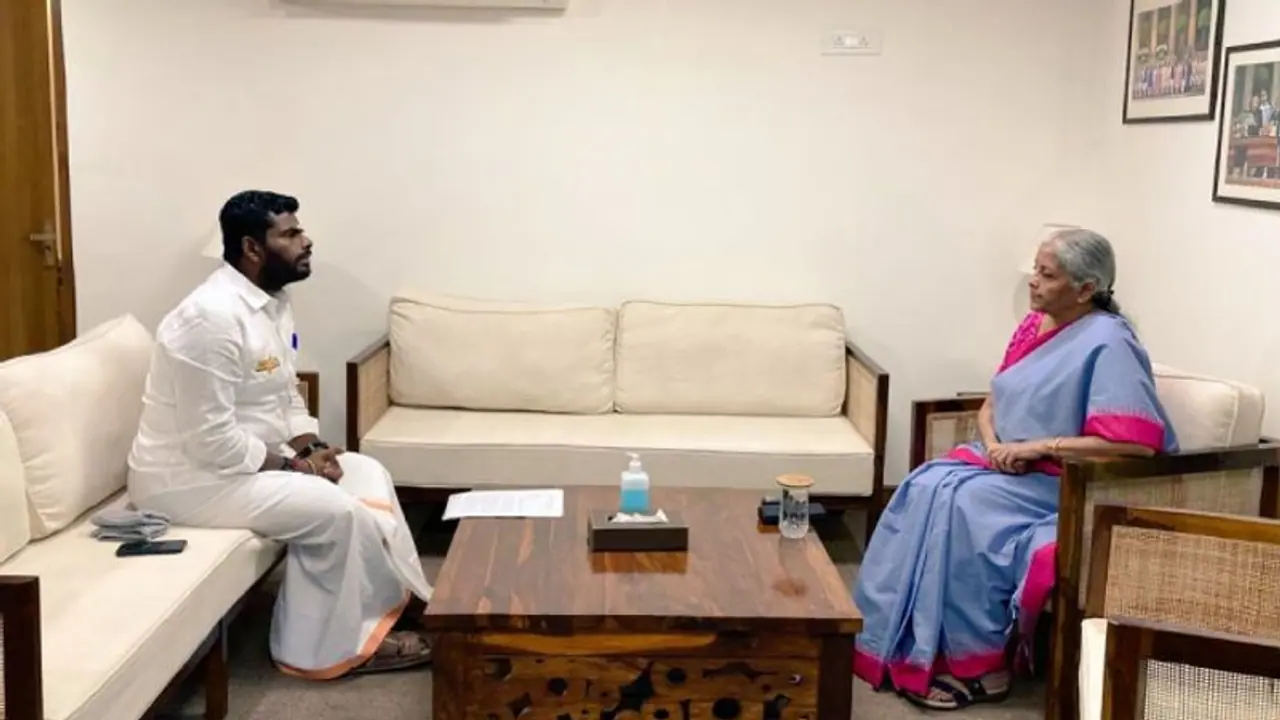 தமிழ்நாட்டில் தொழில்துறை வளர்ச்சி நிதியமைச்சரை நேரில் சந்தித்து கோரிக்கை வைத்த கே. அண்ணாமலை! தமிழ்நாட்டில் தொழில்துறை வளர்ச்சி நிதியமைச்சரை நேரில் சந்தித்து கோரிக்கை வைத்த கே. அண்ணாமலை!