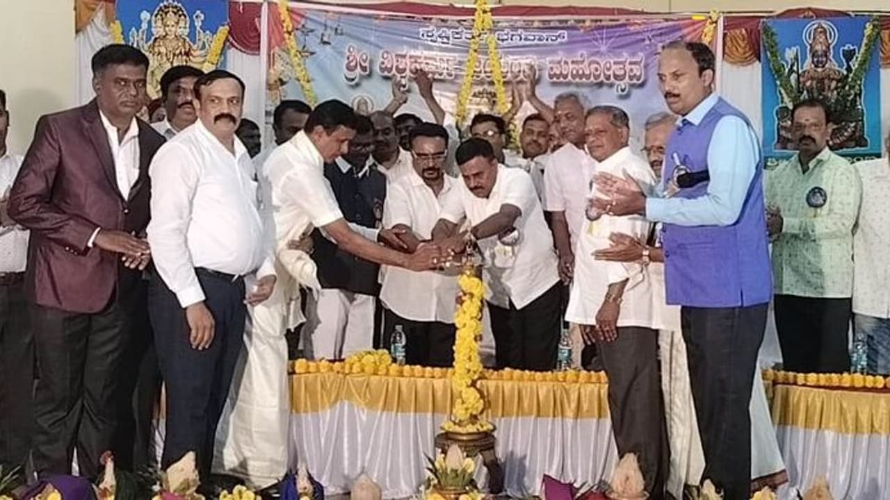 ಮೀಸಲಾತಿಯಿಂದ ಸಮುದಾಯದ ಅಭಿವೃದ್ಧಿ : ಎಂಎಲ್ಸಿ ಕೆ.ಪಿ ನಂಜುಂಡಿ ಮೀಸಲಾತಿಯಿಂದ ಸಮುದಾಯದ ಅಭಿವೃದ್ಧಿ : ಎಂಎಲ್ಸಿ ಕೆ.ಪಿ ನಂಜುಂಡಿ