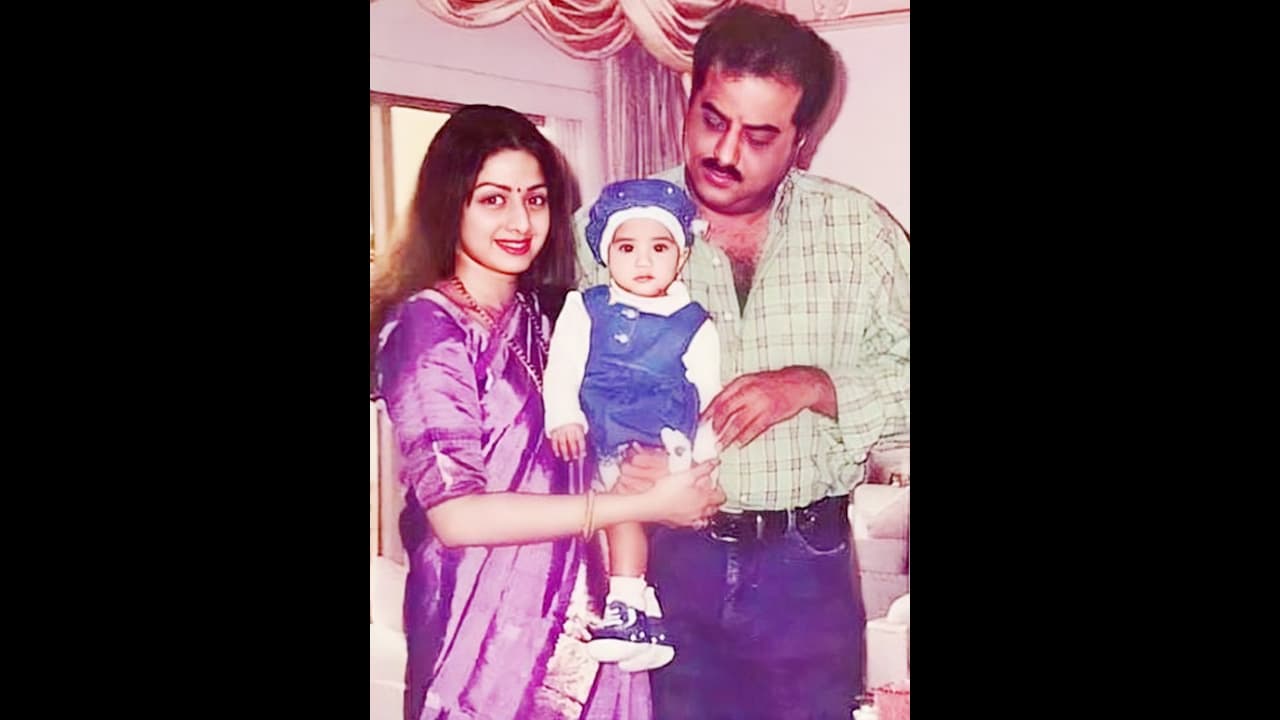 ಸೂಪರ್ ಸ್ಟಾರ್ ಶ್ರೀದೇವಿಗೆ ಅಮೆರಿಕಾದಲ್ಲಿ ಅನ್ಯಾಯ; ಭಾರೀ ಪರಿಹಾರ ಕೊಡಿಸಿದ್ದ ಅಧ್ಯಕ್ಷ ಬಿಲ್ ಕ್ಲಿಂಟನ್ ಸೂಪರ್ ಸ್ಟಾರ್ ಶ್ರೀದೇವಿಗೆ ಅಮೆರಿಕಾದಲ್ಲಿ ಅನ್ಯಾಯ; ಭಾರೀ ಪರಿಹಾರ ಕೊಡಿಸಿದ್ದ ಅಧ್ಯಕ್ಷ ಬಿಲ್ ಕ್ಲಿಂಟನ್