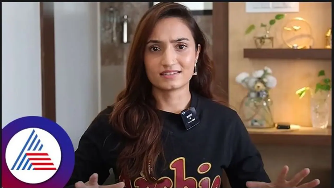  ಅಂಬಾನಿಗಿಂತ ಒಂದೆರಡು ಲಕ್ಷ ಕಡಿಮೆ ದುಡಿಯುವೆ; ಯುಟ್ಯೂಬ್ ಚಾನೆಲ್‌ನಿಂದ ಹೊರ ಬರಲು ಕಾರಣ ತಿಳಿಸಿದ ವೈಷ್ಣವಿ! 