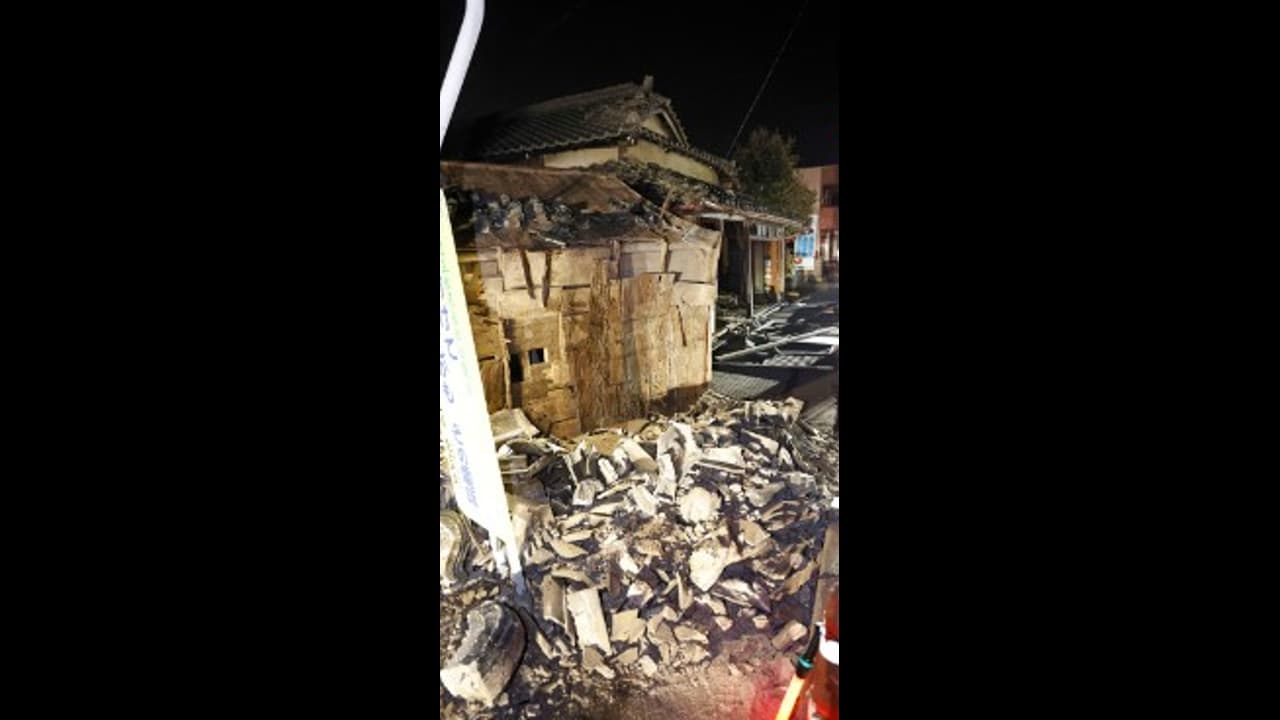 భూకంపంతో జపాన్ అతలాకుతలం.. 30 మంది మృతి, 45 వేల ఇళ్లకు నిలిచిన విద్యుత్ సరఫరా..