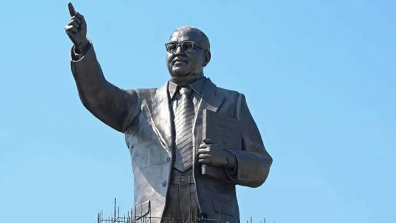இந்தியாவுக்கு வெளியே மிக உயரமான அம்பேத்கர் சிலை; அமெரிக்காவில் அக். 14ஆம் தேதி திறக்க ஏற்பாடு இந்தியாவுக்கு வெளியே மிக உயரமான அம்பேத்கர் சிலை; அமெரிக்காவில் அக். 14ஆம் தேதி திறக்க ஏற்பாடு