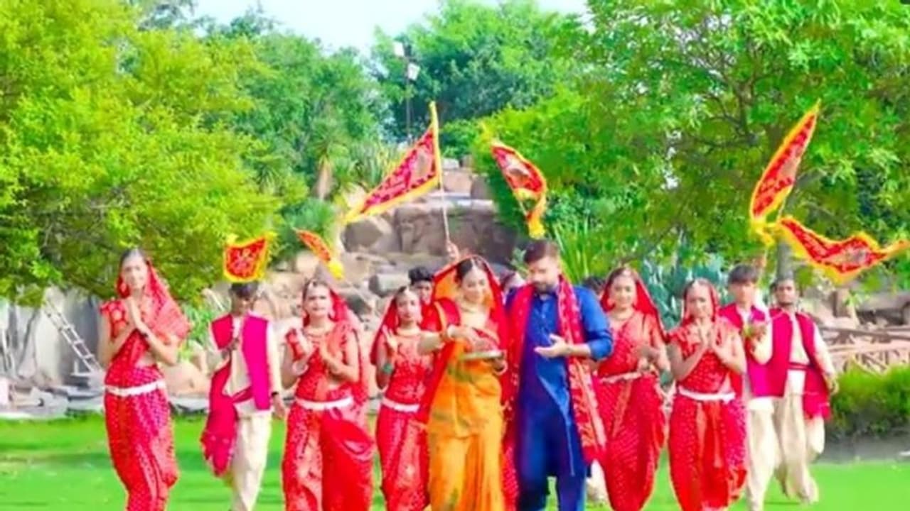दुर्गा भक्ति भाव से ओत प्रोतराकेश मिश्रा का नवरात्र स्पेशल गाना "बघवा रथवा खींचे 2" हुआ वायरल