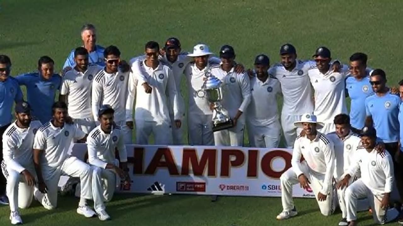 ಸೌರಾಷ್ಟ್ರ ಮಣಿಸಿದ ಶೇಷ ಭಾರತ ಇರಾನಿ ಕಪ್ ಚಾಂಪಿಯನ್ ಸೌರಾಷ್ಟ್ರ ಮಣಿಸಿದ ಶೇಷ ಭಾರತ ಇರಾನಿ ಕಪ್ ಚಾಂಪಿಯನ್