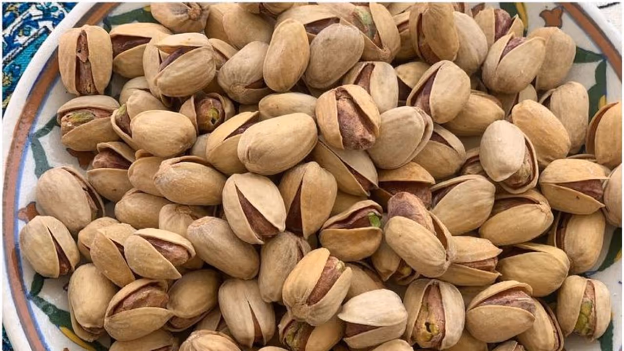 ദിവസവും ഒരു പിടി പിസ്ത കഴിക്കൂ, ​ഗുണങ്ങളറിയാം 