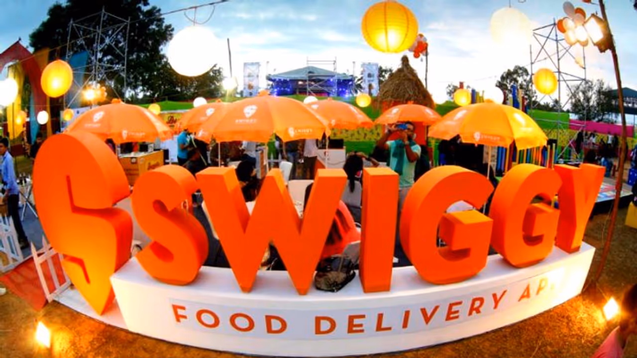 ആപത്തുകാലത്ത് റെസ്റ്റോറന്റുകള്ക്ക് സഹായവുമായി സ്വിഗ്ഗി; കോടികളുടെ വായ്പ ആപത്തുകാലത്ത് റെസ്റ്റോറന്റുകള്ക്ക് സഹായവുമായി സ്വിഗ്ഗി; കോടികളുടെ വായ്പ