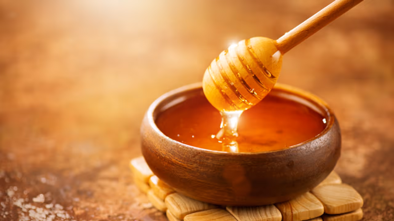 തേനിന്റെ ഔഷധ ഗുണങ്ങൾ എന്തൊക്കെയാണ് ? 