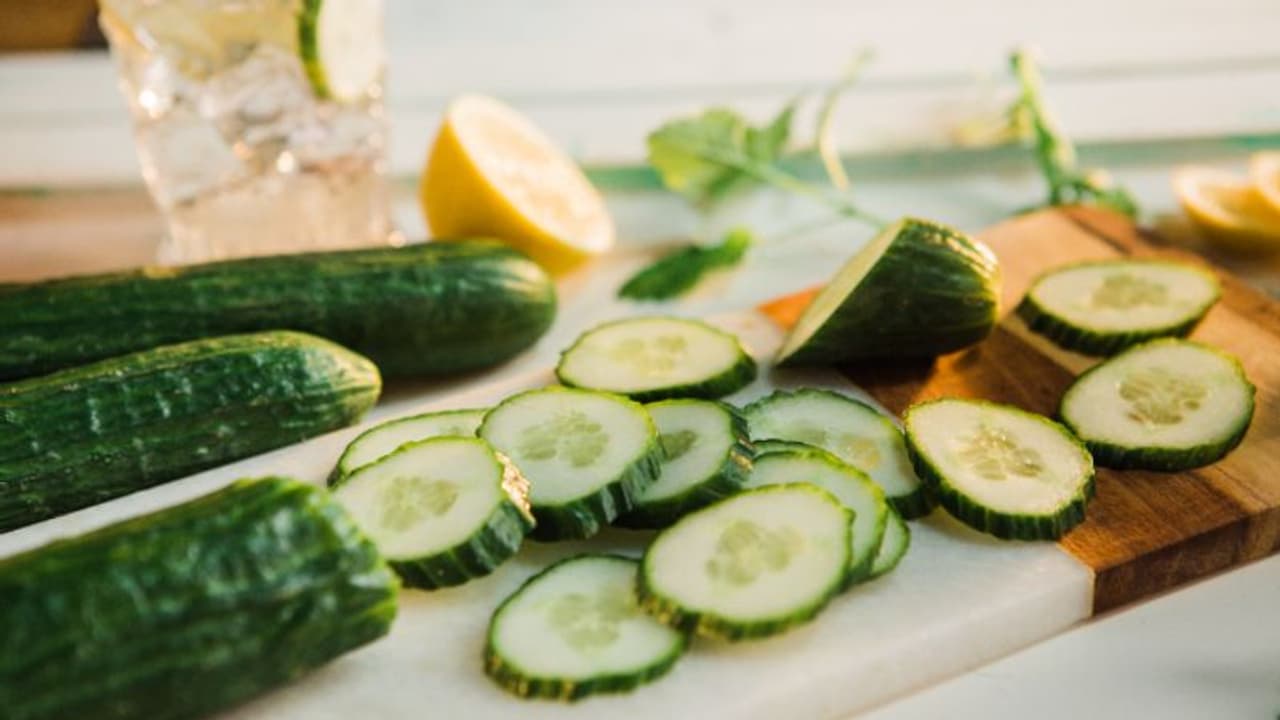 പതിവായി വെള്ളരിക്ക കഴിക്കൂ; ഈ രോഗങ്ങളെ തടയാം... പതിവായി വെള്ളരിക്ക കഴിക്കൂ; ഈ രോഗങ്ങളെ തടയാം...