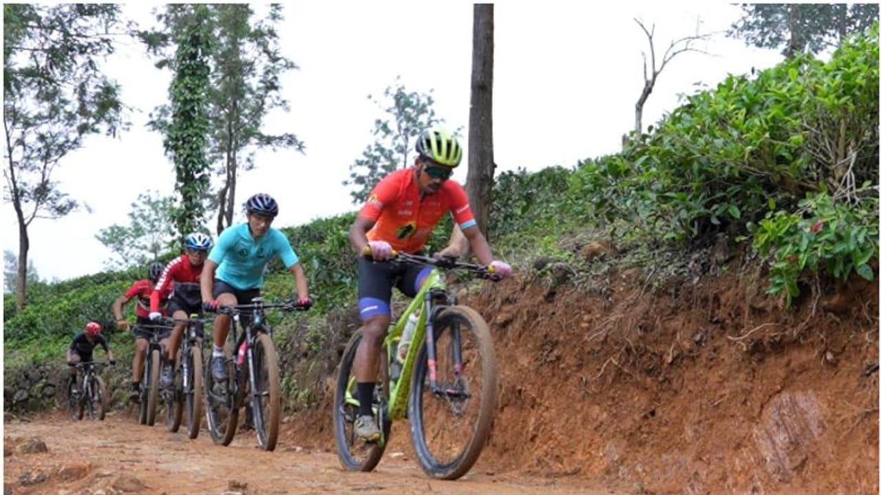 ഏഷ്യന് മൗണ്ടന് ബൈക്ക് സൈക്ലിങ് ചാമ്പ്യന്ഷിപ്പ്: ട്രയല്സ് പൊന്മുടിയില് ആരംഭിച്ചു ഏഷ്യന് മൗണ്ടന് ബൈക്ക് സൈക്ലിങ് ചാമ്പ്യന്ഷിപ്പ്: ട്രയല്സ് പൊന്മുടിയില് ആരംഭിച്ചു