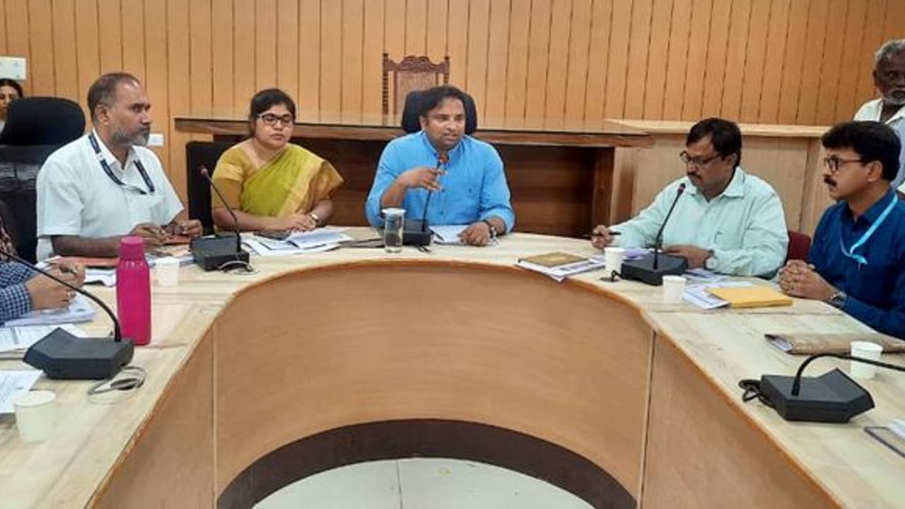  ಎಲ್ಲಾ ಅಸ್ಪತ್ರೆಗಳಲ್ಲಿ ಚಿಕಿತ್ಸೆಯ ದರದ ಪಟ್ಟಿ ಪ್ರದರ್ಶಿಸಲು ಸೂಚನೆ