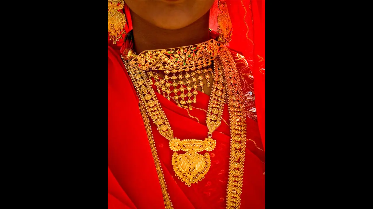 ಮದುವೆ ಮುಂಜಿಯ ಸಂಭ್ರಮದಲ್ಲಿರುವವರಿಗೆ ಗುಡ್‌ನ್ಯೂಸ್‌: ಚಿನ್ನದ ದರದಲ್ಲಿ ಮತ್ತೆ ಇಳಿಕೆ