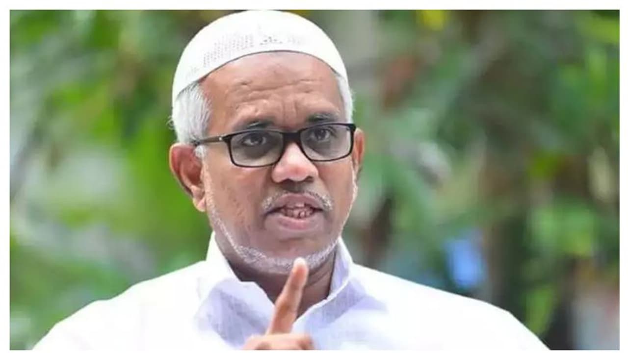 തട്ടം പരാമർശം; 'സമസ്ത പ്രതികരിച്ചില്ലെന്ന വാദം ശരിയല്ല, അനാവശ്യ വിവാദം': അബ്ദു സമദ് പൂക്കോട്ടൂർ