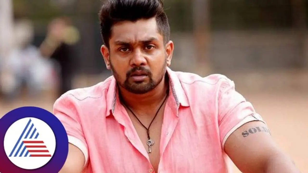 ಕಾವೇರಿ ಹೋರಾಟದ ದಿನ ಇದ್ದಕ್ಕಿದ್ದಂತೆ ವೇದಿಕೆಯಿಂದ ಎದ್ದು ಹೊರಟ ಧ್ರುವ ಸರ್ಜಾ; ಕಾರಣ ಬಿಚ್ಚಿಟ್ಟ ಒಳ್ಳೆ ಹುಡುಗ ಪ್ರಥಮ್ ಕಾವೇರಿ ಹೋರಾಟದ ದಿನ ಇದ್ದಕ್ಕಿದ್ದಂತೆ ವೇದಿಕೆಯಿಂದ ಎದ್ದು ಹೊರಟ ಧ್ರುವ ಸರ್ಜಾ; ಕಾರಣ ಬಿಚ್ಚಿಟ್ಟ ಒಳ್ಳೆ ಹುಡುಗ ಪ್ರಥಮ್