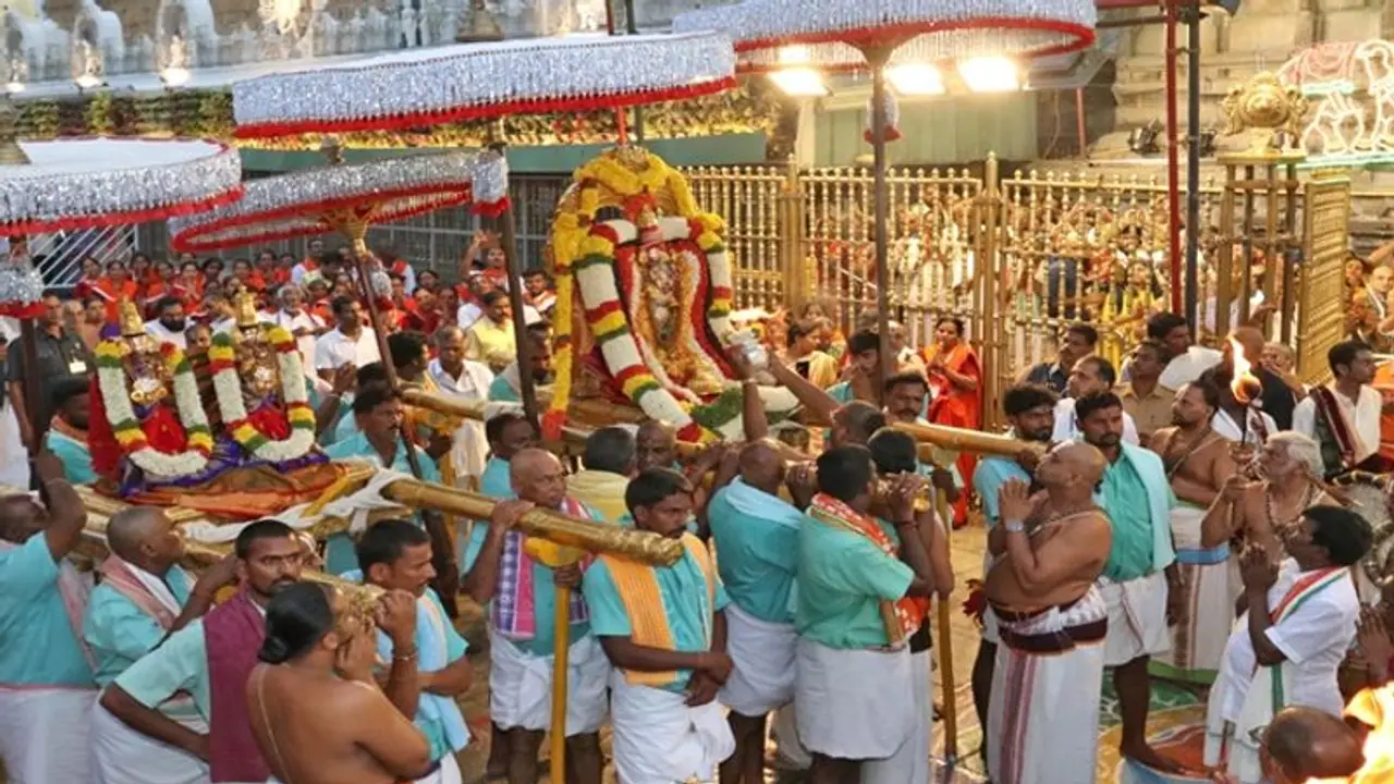 திருப்பதியில் 1 வயதுக்குட்பட்ட குழந்தைகள் தரிசன நடைமுறை வெளியீடு! திருப்பதியில் 1 வயதுக்குட்பட்ட குழந்தைகள் தரிசன நடைமுறை வெளியீடு!