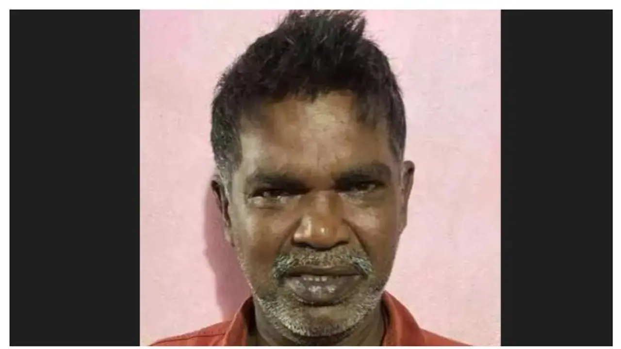 മാതാവും സഹോദരിയും താമസിക്കുന്ന വീടിന് നേരെ പെട്രോൾ ബോംബേറ്, കുട്ടികളെ അപായപ്പെടുത്താൻ ശ്രമം; 53കാരൻ പിടിയിൽ മാതാവും സഹോദരിയും താമസിക്കുന്ന വീടിന് നേരെ പെട്രോൾ ബോംബേറ്, കുട്ടികളെ അപായപ്പെടുത്താൻ ശ്രമം; 53കാരൻ പിടിയിൽ