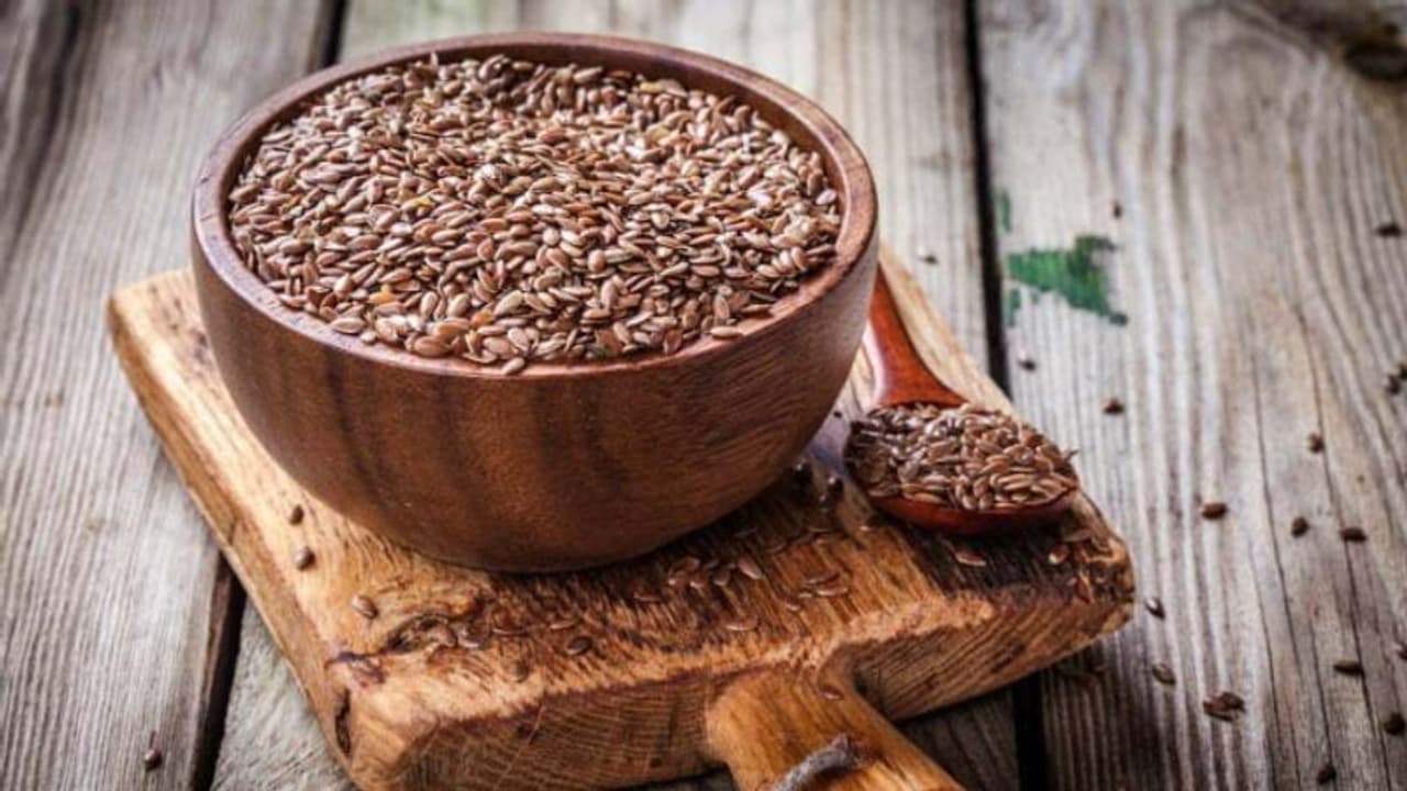 8 incredibly easy ways to include flaxseeds into your diet
