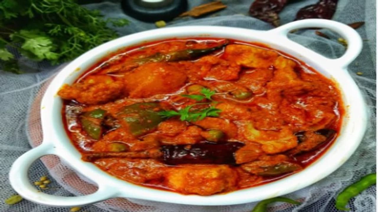 20 मिनट में बनाएं वेज कोल्हापुरी, फॉलो करें ये आसान रेसिपी 