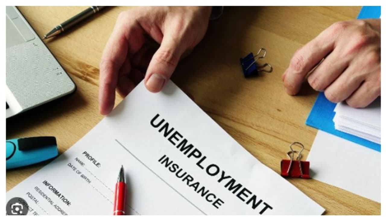 യുഎഇയിലെ തൊഴിലില്ലായ്മ ഇന്ഷുറന്സ്; നാലു മാസത്തെ ഗ്രേസ് പിരീഡ് ലഭിക്കും യുഎഇയിലെ തൊഴിലില്ലായ്മ ഇന്ഷുറന്സ്; നാലു മാസത്തെ ഗ്രേസ് പിരീഡ് ലഭിക്കും