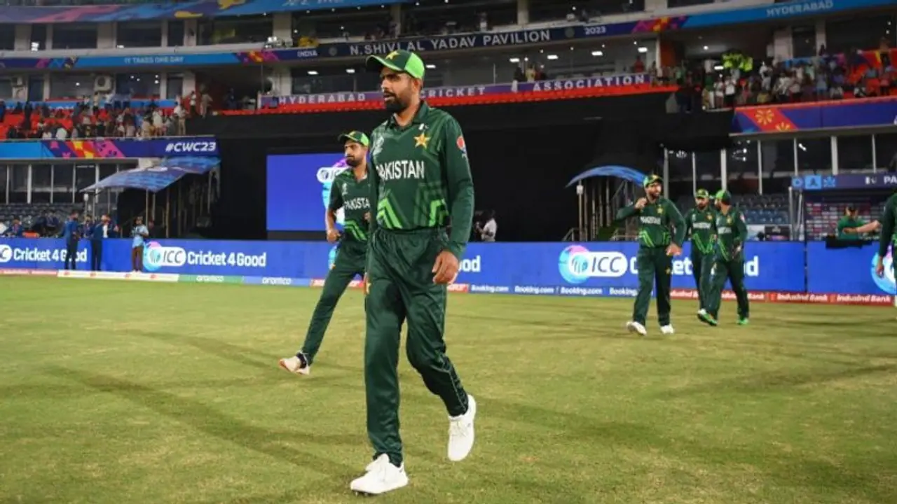 பேட்டிங்கில் கோட்டைவிட்டாலும் பவுலிங்கில் சாதித்து காட்டிய பாகிஸ்தான் – 81 ரன்கள் வித்தியாசத்தில் வெற்றி!