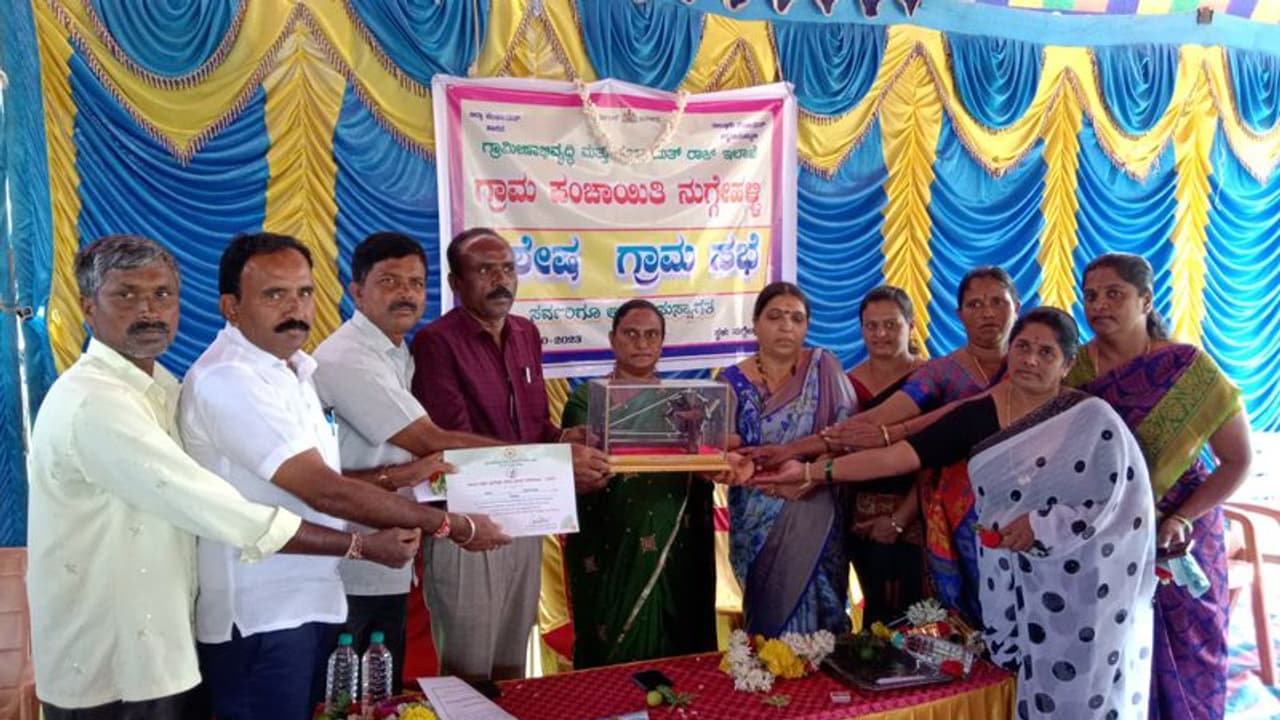  ಗ್ರಾಮ ಪಂಚಾಯತಿ ವ್ಯಾಪ್ತಿಯಲ್ಲಿ ಸ್ವಚ್ಛತೆಗೆ ಹೆಚ್ಚು ಆದ್ಯತೆ ನೀಡಿ