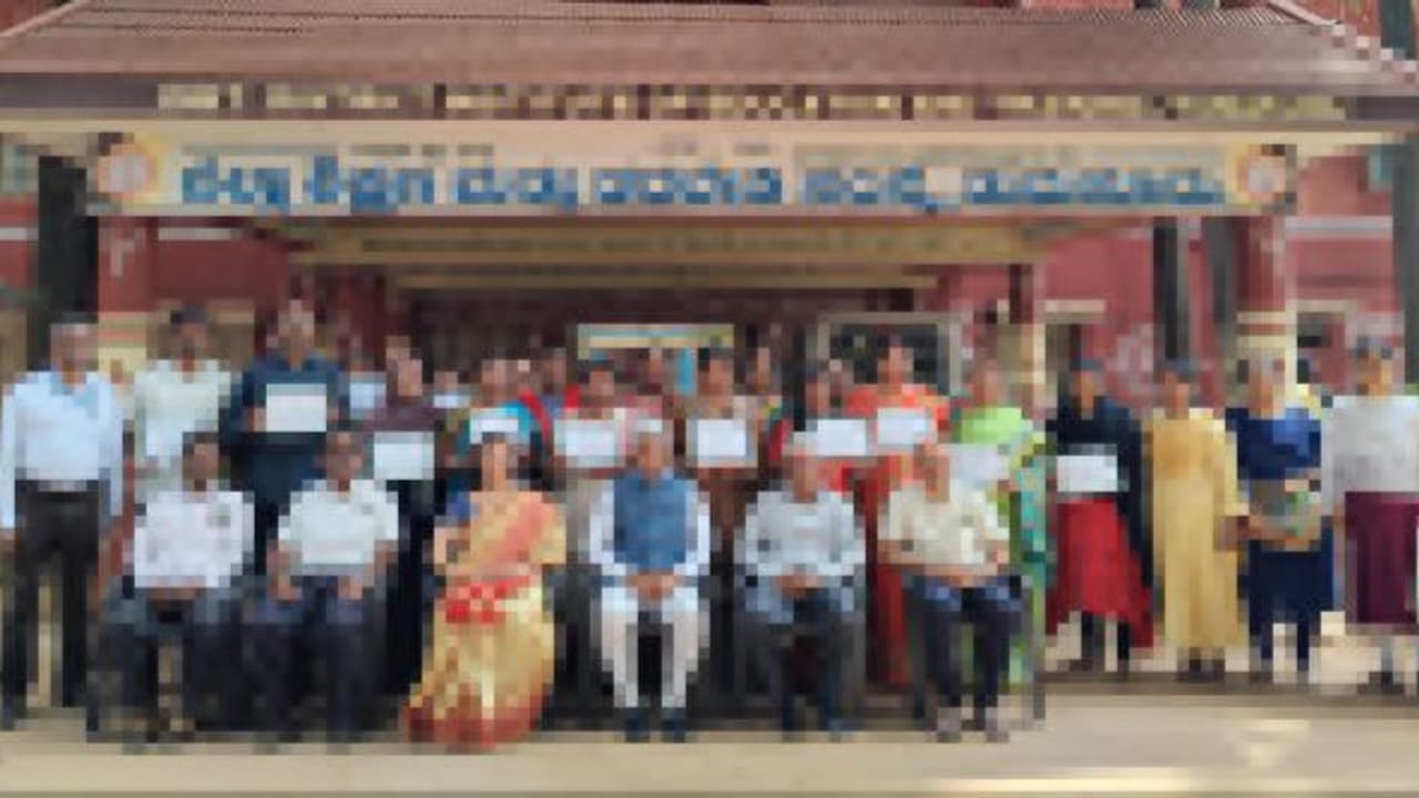 Tumakur : ಬಹುತೇಕ ಶಾಲೆಗಳಲ್ಲಿ ಪ್ರಯೋಗಾಲಯಗಳಿಲ್ಲ