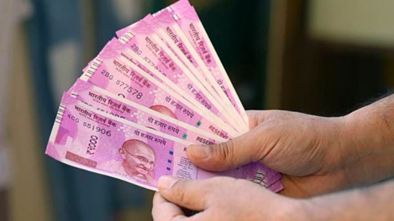 7961 കോടി രൂപയുടെ നോട്ടുകൾ ഇനി തിരിച്ച് വരാനുണ്ട്, 2000ത്തിന്‍റെ നോട്ടുകൾ 97.46 ശതമാനവും തിരിച്ചെത്തി: ആർബിഐ