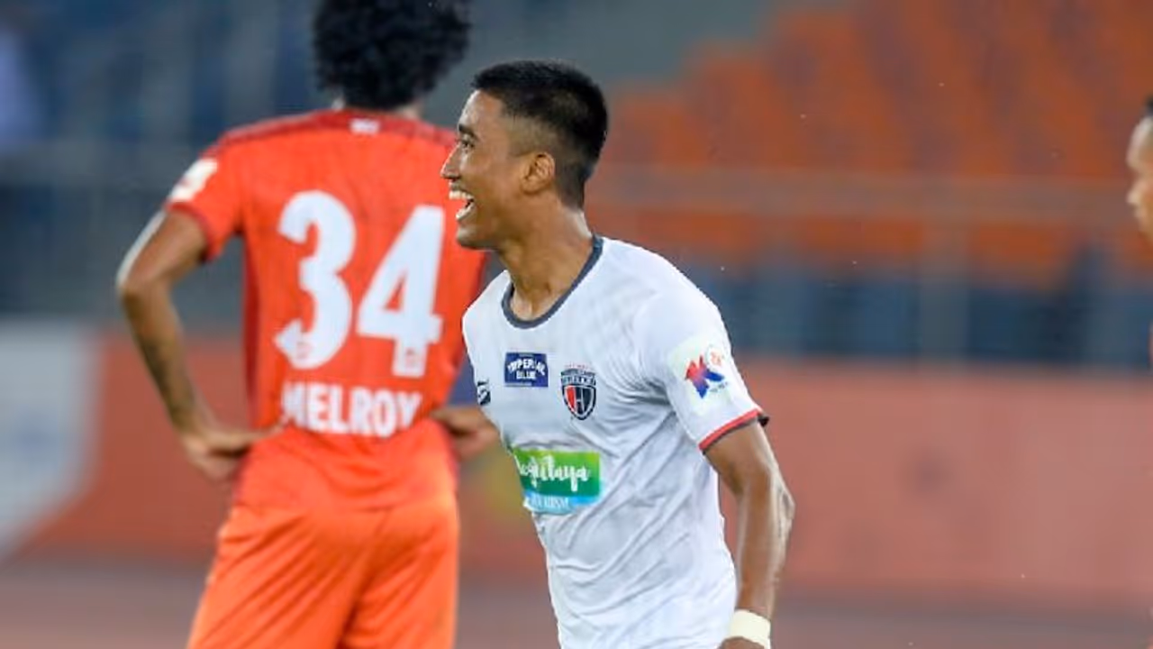 ISL 2023 24: We're lucky to have Parthib Gogoi, says NorthEast United FC's coach after draw against Punjab FC ISL 2023 24: We're lucky to have Parthib Gogoi, says NorthEast United FC's coach after draw against Punjab FC