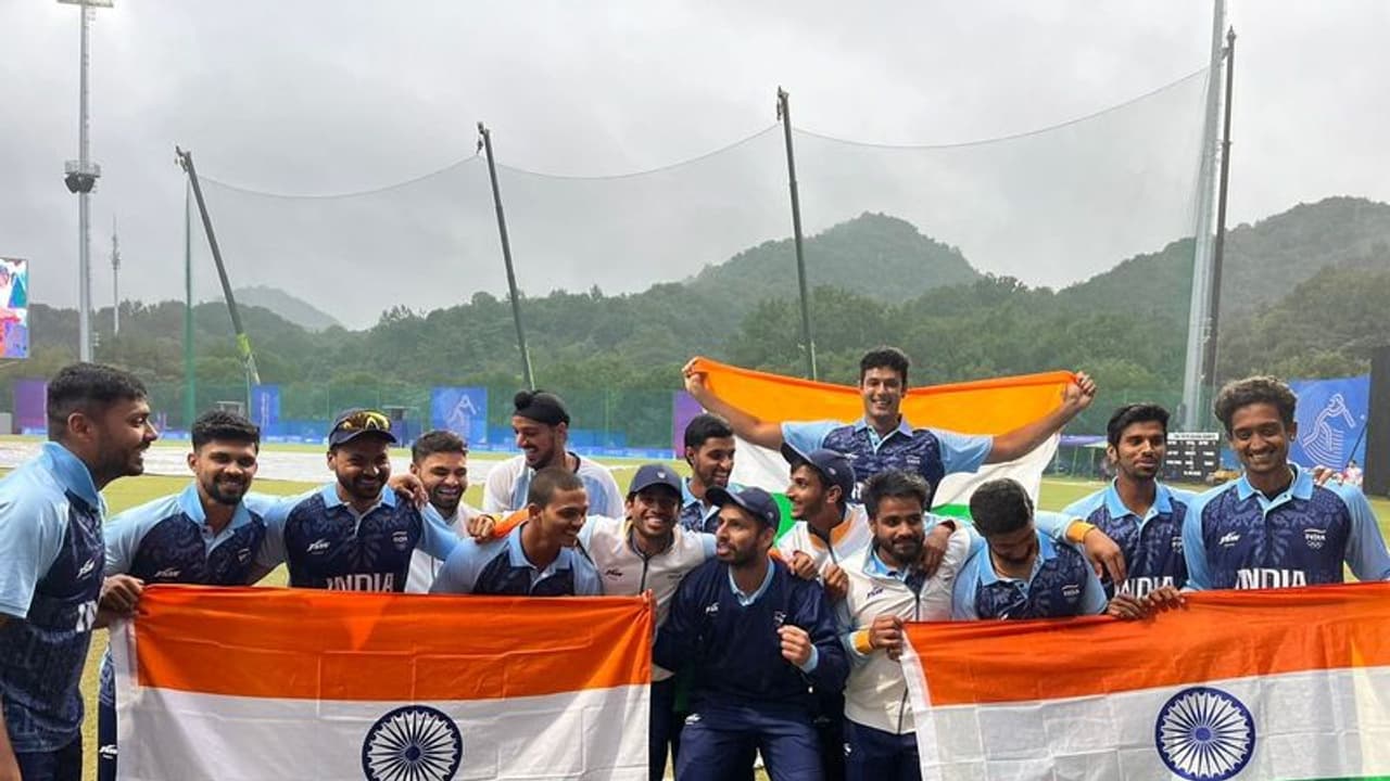 ഏഷ്യന് ഗെയിംസ് ക്രിക്കറ്റ് മെഡൽ പോരാട്ടം മഴ മുടക്കി, ഇന്ത്യക്ക് സ്വർണം; ചരിത്രനേട്ടത്തിൽ റുതരാജ് ഗെയ്ക്വാദ് ഏഷ്യന് ഗെയിംസ് ക്രിക്കറ്റ് മെഡൽ പോരാട്ടം മഴ മുടക്കി, ഇന്ത്യക്ക് സ്വർണം; ചരിത്രനേട്ടത്തിൽ റുതരാജ് ഗെയ്ക്വാദ്