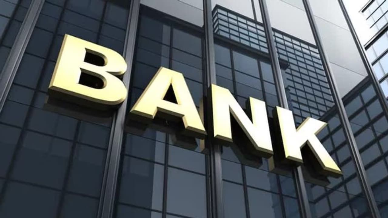 ഇടപാടുകൾ നടത്താറില്ലേ, രണ്ട് ദിവസത്തിനകം അക്കൗണ്ടുകൾ ക്ലോസ് ചെയ്യും; മുന്നറിയിപ്പുമായി ഈ ബാങ്ക് ഇടപാടുകൾ നടത്താറില്ലേ, രണ്ട് ദിവസത്തിനകം അക്കൗണ്ടുകൾ ക്ലോസ് ചെയ്യും; മുന്നറിയിപ്പുമായി ഈ ബാങ്ക്