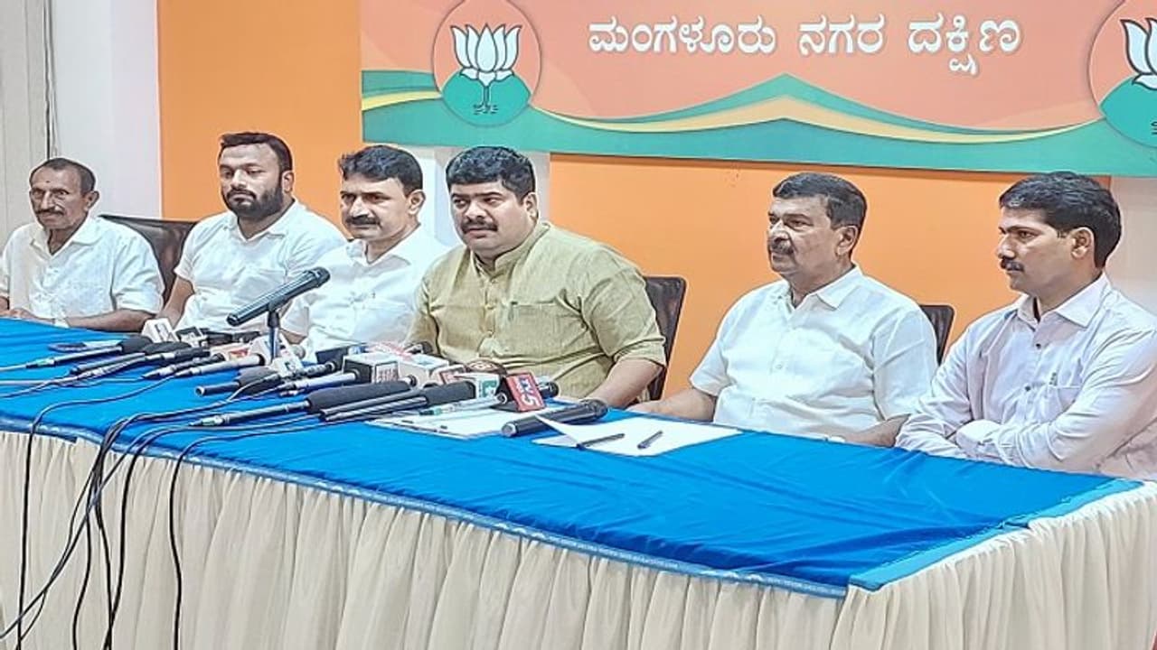 ಮೀನುಗಾರರ ಯಾವ ಭರವಸೆ ರಾಹುಲ್ ಗಾಂಧಿ ಈಡೇರಿಸಿದ್ದಾರೆ? ವೇದವ್ಯಾಸ್ ಕಾಮತ್ ಮೀನುಗಾರರ ಯಾವ ಭರವಸೆ ರಾಹುಲ್ ಗಾಂಧಿ ಈಡೇರಿಸಿದ್ದಾರೆ? ವೇದವ್ಯಾಸ್ ಕಾಮತ್